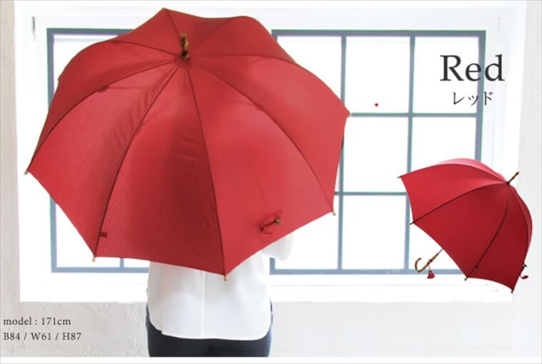 プチプラもブランドも 愛用の真紅の傘はこれ 今日は何着る Workingアラカンのリアルコーデ