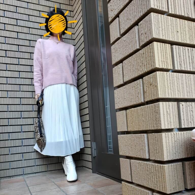 ユニクロ優秀スッキリ見えプリーツスカートと春色ニットで迎春 今日は何着る Workingアラカンのリアルコーデ ユニクロ優秀スッキリ見えプリーツスカートと春色ニットで迎春 今日は何着る Workingアラカンのリアルコーデ