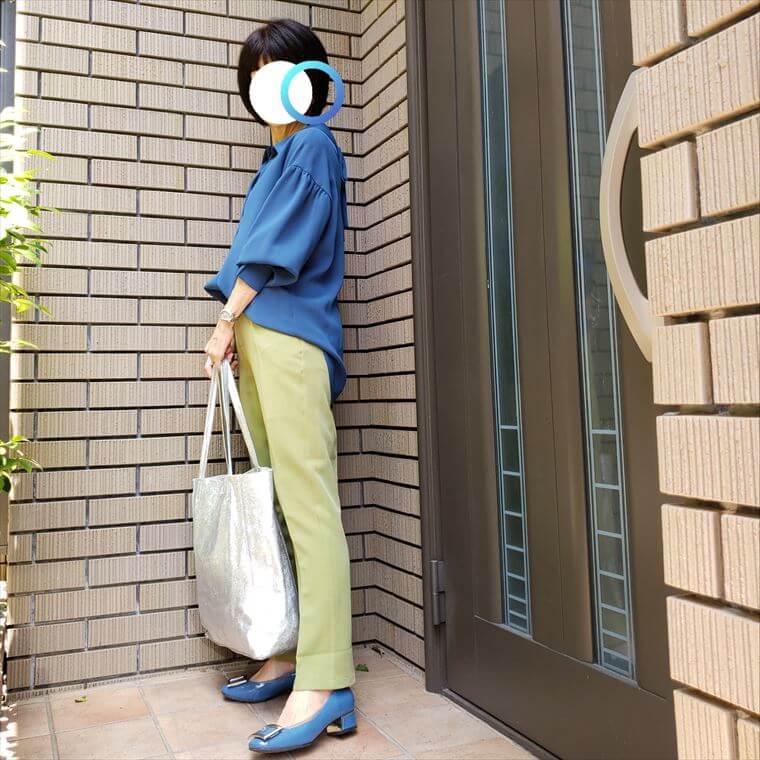 あえて白を封印 黄緑 青緑のお仕事スタイル この配色でおしゃれ見え 今日は何着る Workingアラカンのリアルコーデ あえて白を封印 黄緑 青緑のお仕事スタイル この配色でおしゃれ見え 今日は何着る Workingアラカンのリアルコーデ