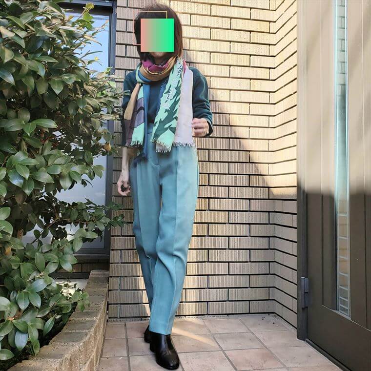 60代の仕事服 早春の定番 冬素材春色パンツ 今日は何着る Workingアラカンのリアルコーデ